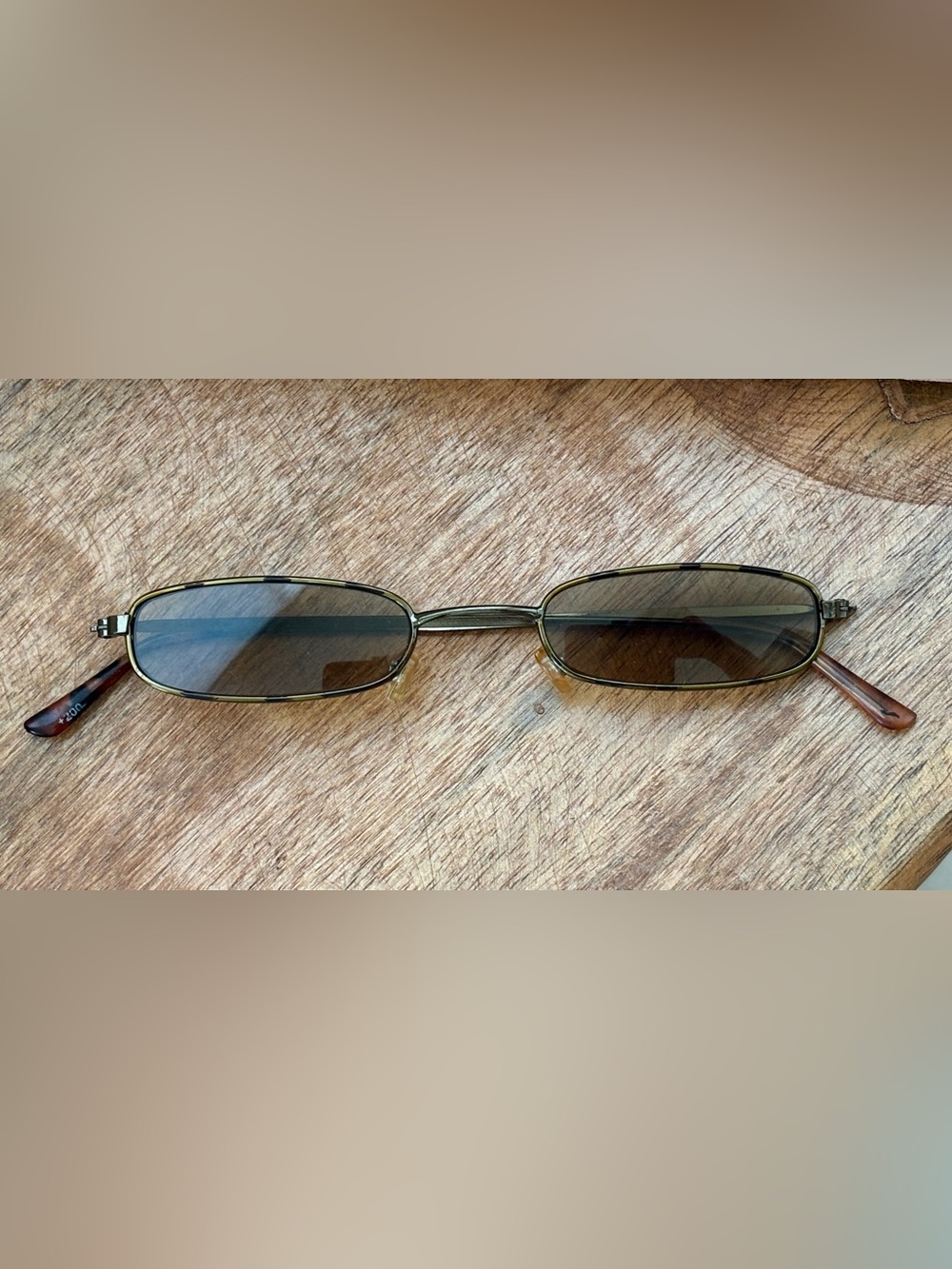Retro 90’s Tortoiseshell Narrow Metal Frame Sunglasses - Great Condition!